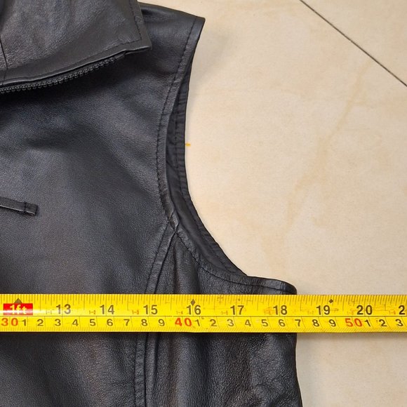 Reflections by Spiegel Vest - Picture 12 of 12